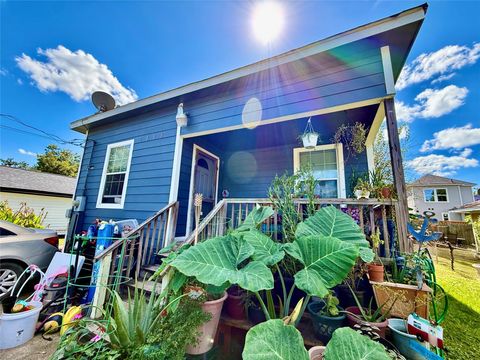 Photo of 7808 Avenue F, Houston, TX 77012 (MLS # 56812827)