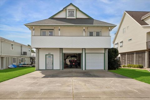 Photo of 209 Bora Bora Drive, Tiki Island, TX 77554 (MLS # 23152895)