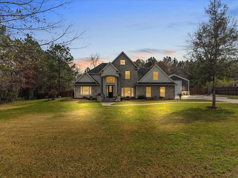 Photo of 305 Northwood Park, Livingston, TX 77351 (MLS # 80907703)