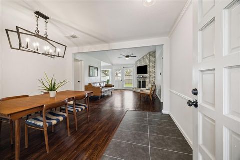 Photo of 9707 Lawngate Drive, Houston, TX 77080 (MLS # 71129367)