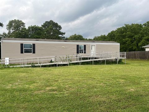 Mobile Home For Rent - 12545 Scotts Ridge Road<br/> Montgomery, TX 77356