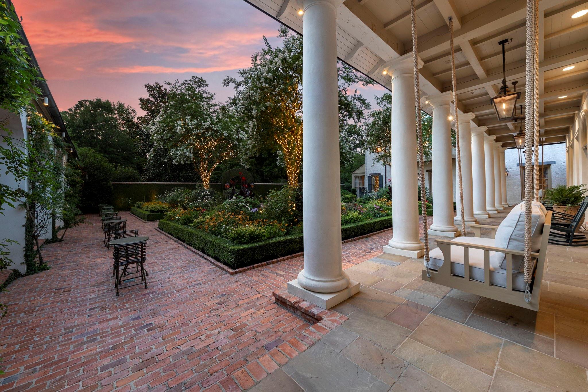 2 Grand Colonial Drive