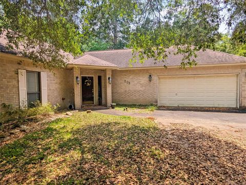 Photo of 208 Oakmont Drive, New Ulm, TX 78950 (MLS # 13116191)