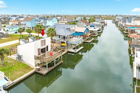 Photo of 22814 Vida Street, Galveston, TX 77554 (MLS # 12121397)