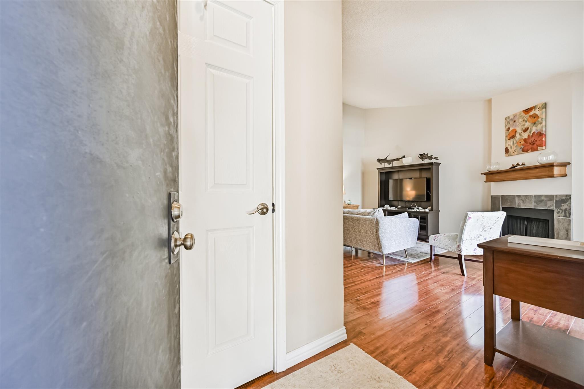 7060 N Holiday Drive