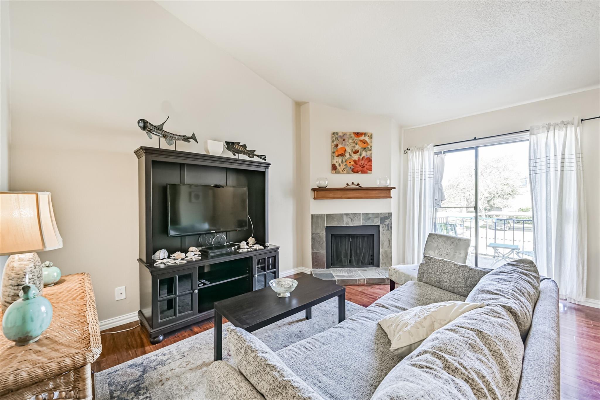 7060 N Holiday Drive