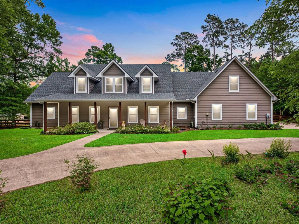 Photo of 210 Creekside Drive, Magnolia, TX 77354 (MLS # 55937067)