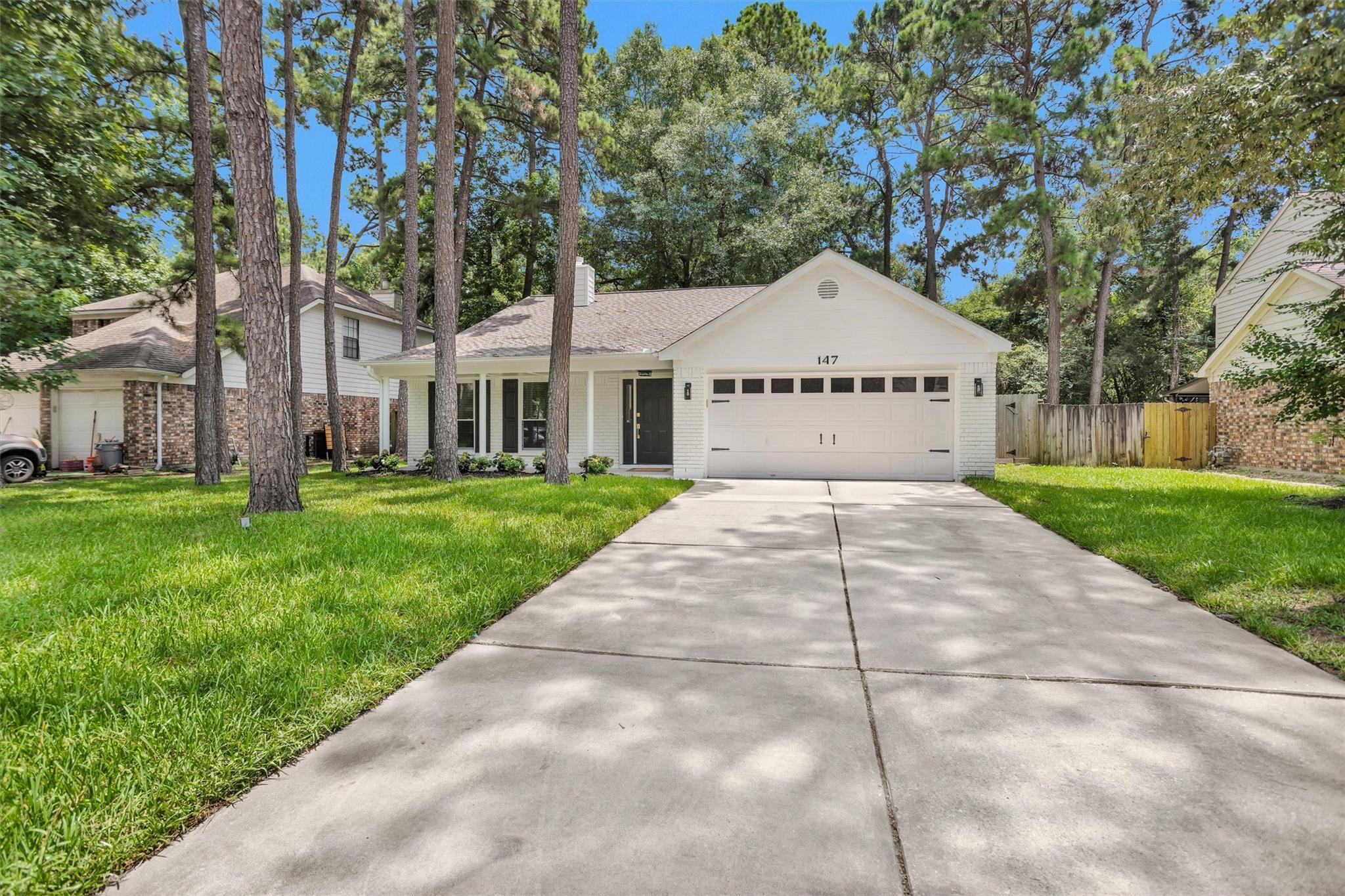 147 E Pathfinders Circle