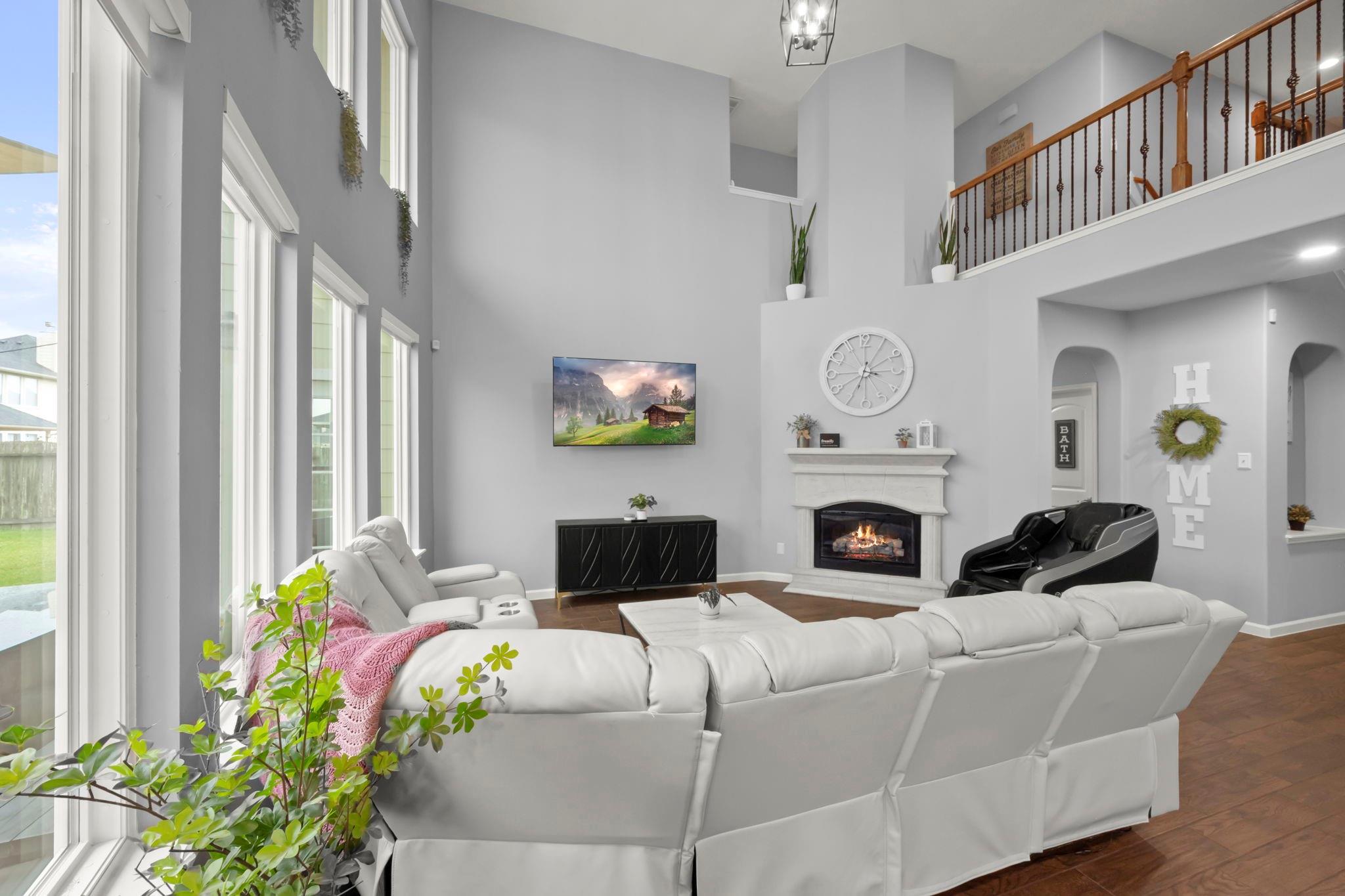 7515 Crescent Lake Court