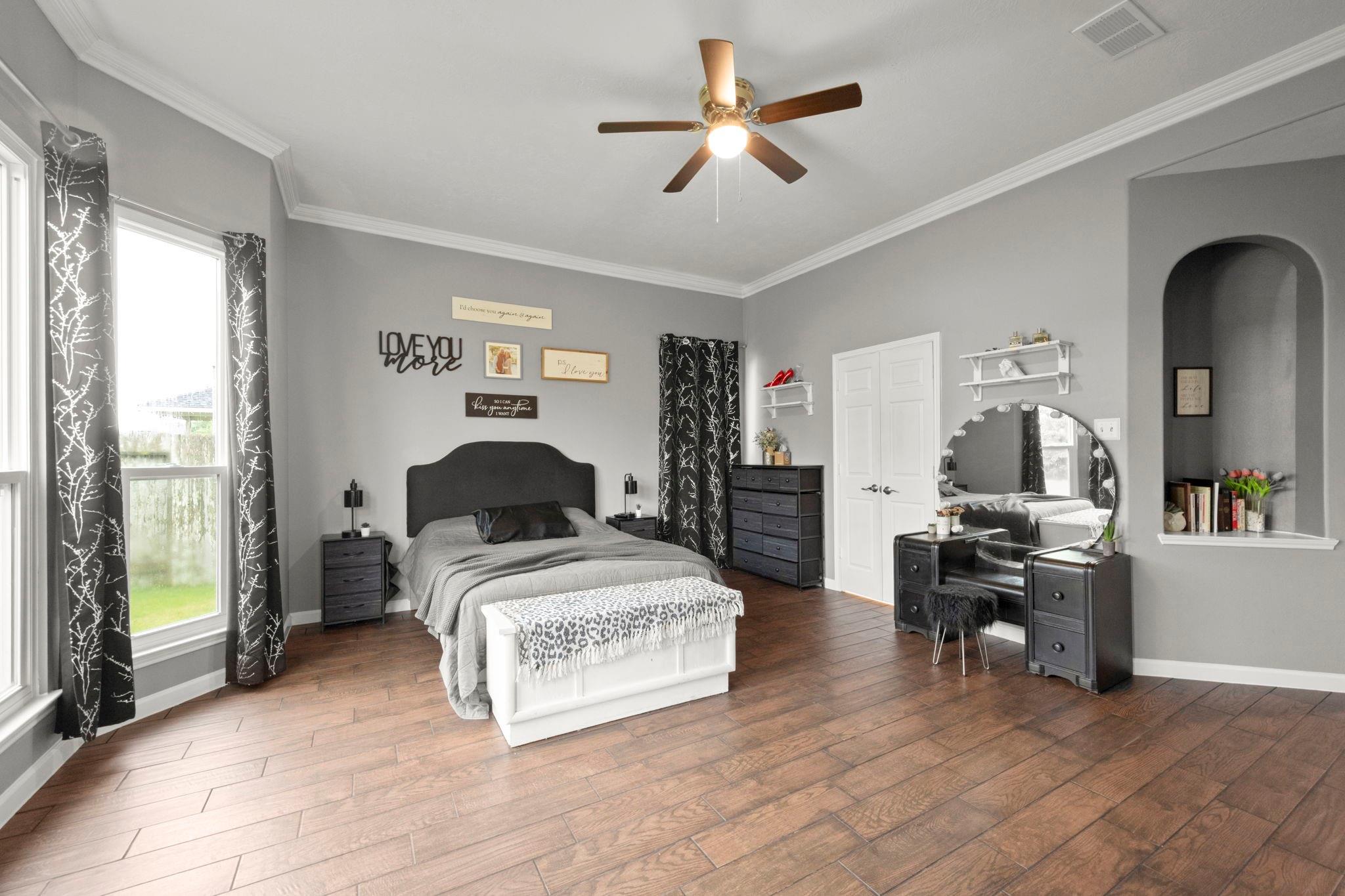 7515 Crescent Lake Court