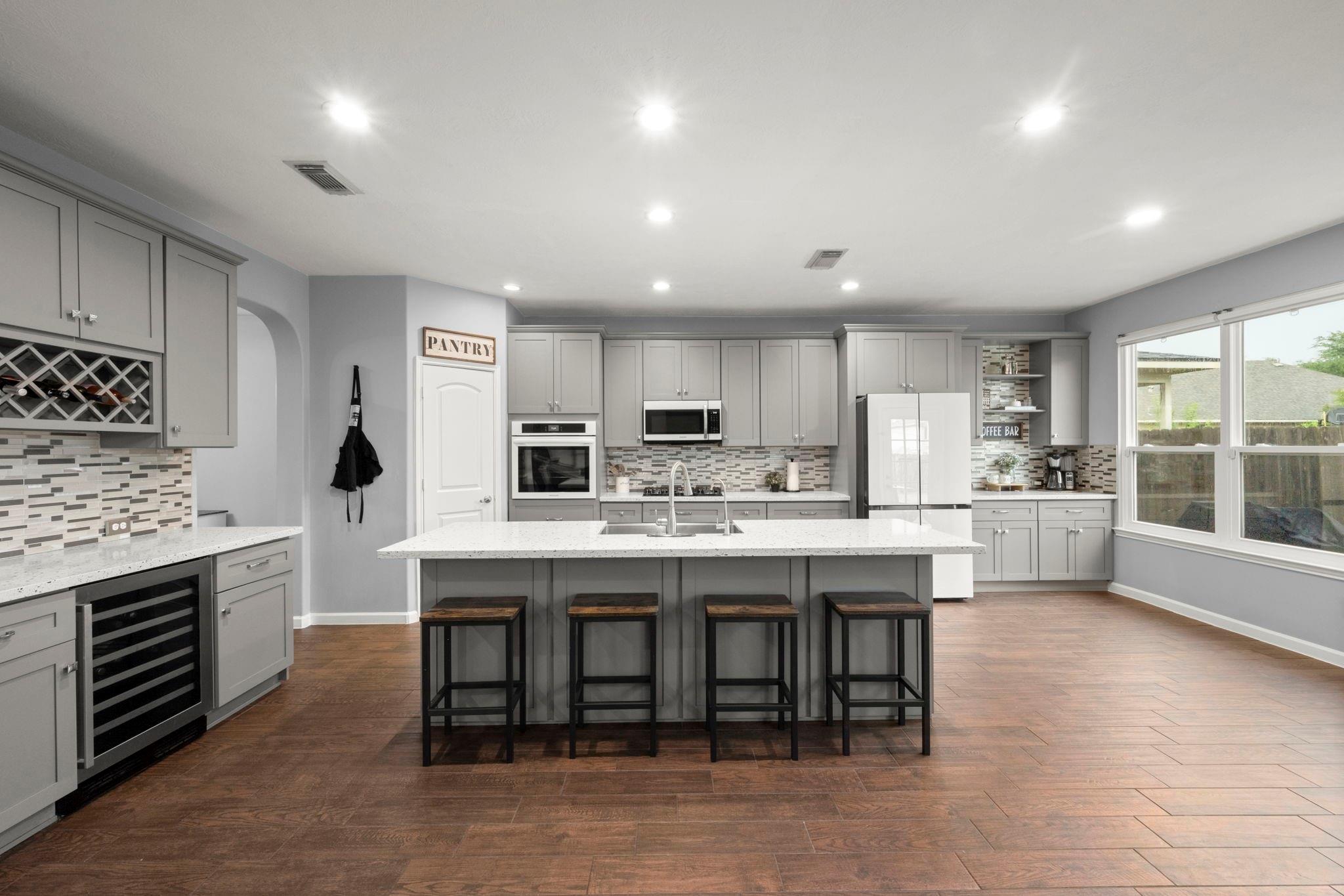 7515 Crescent Lake Court