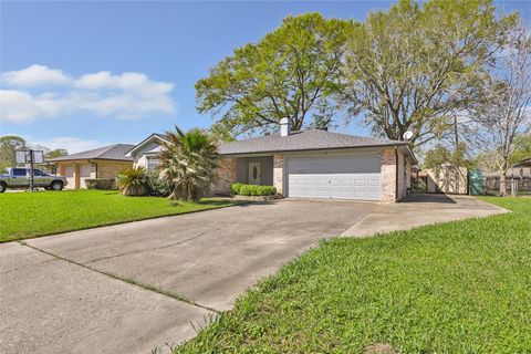 Apartment For Sale - 110 John Street<br/> Liberty, TX 77575