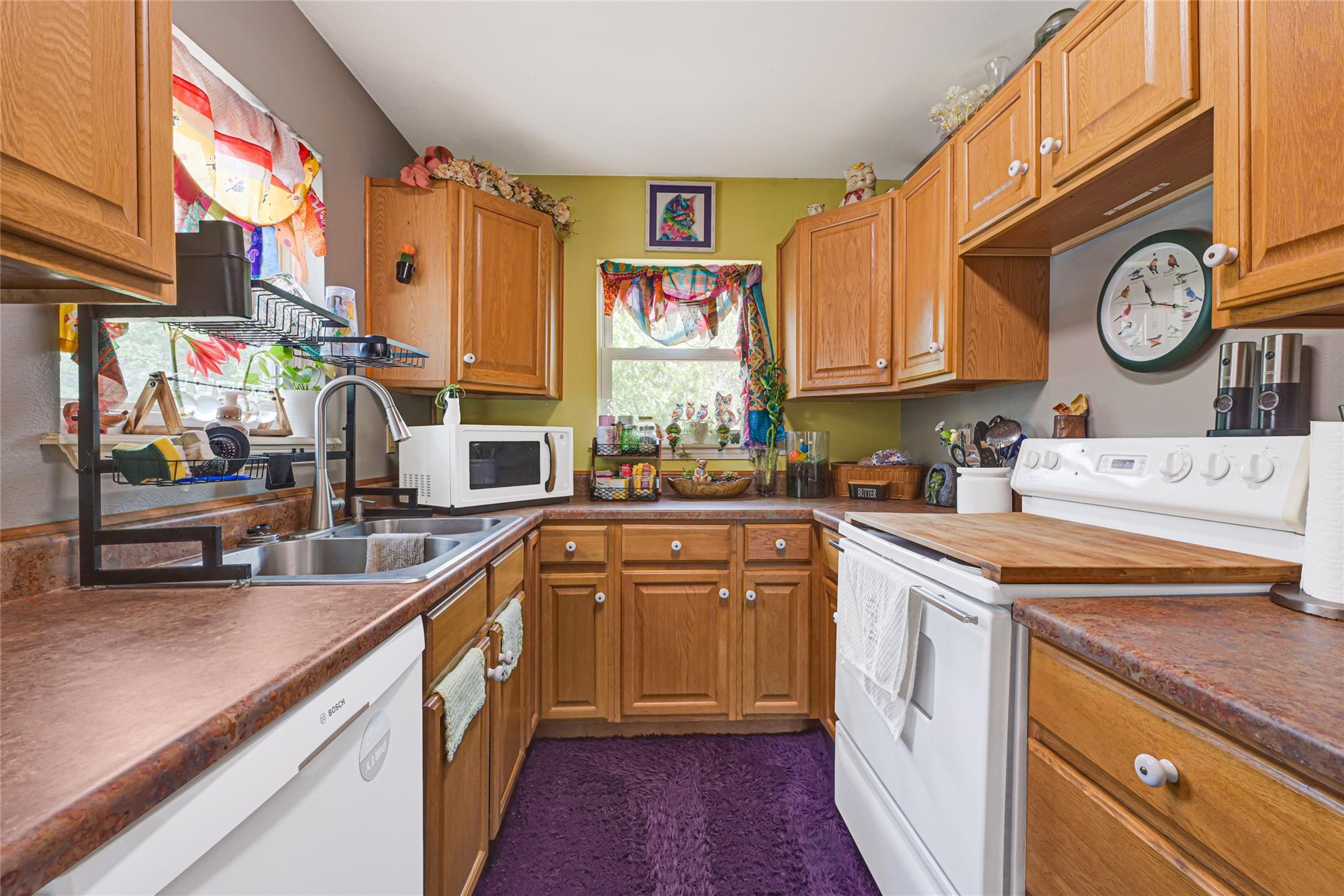 1008 E Houston Street