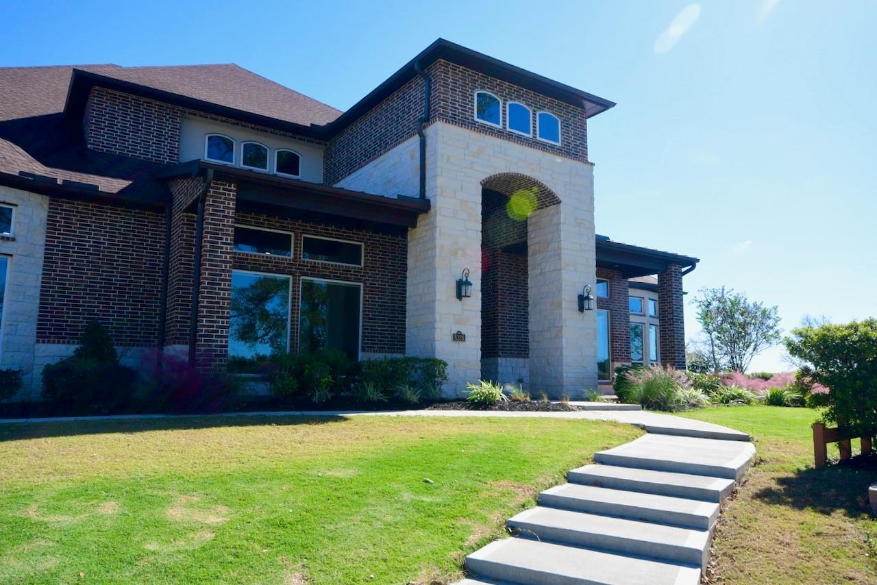 8326 Woods Hollow Trail