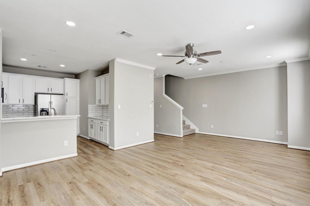 Photo of 3001 Murworth Drive #404, Houston, TX 77025 (MLS # 93589772)