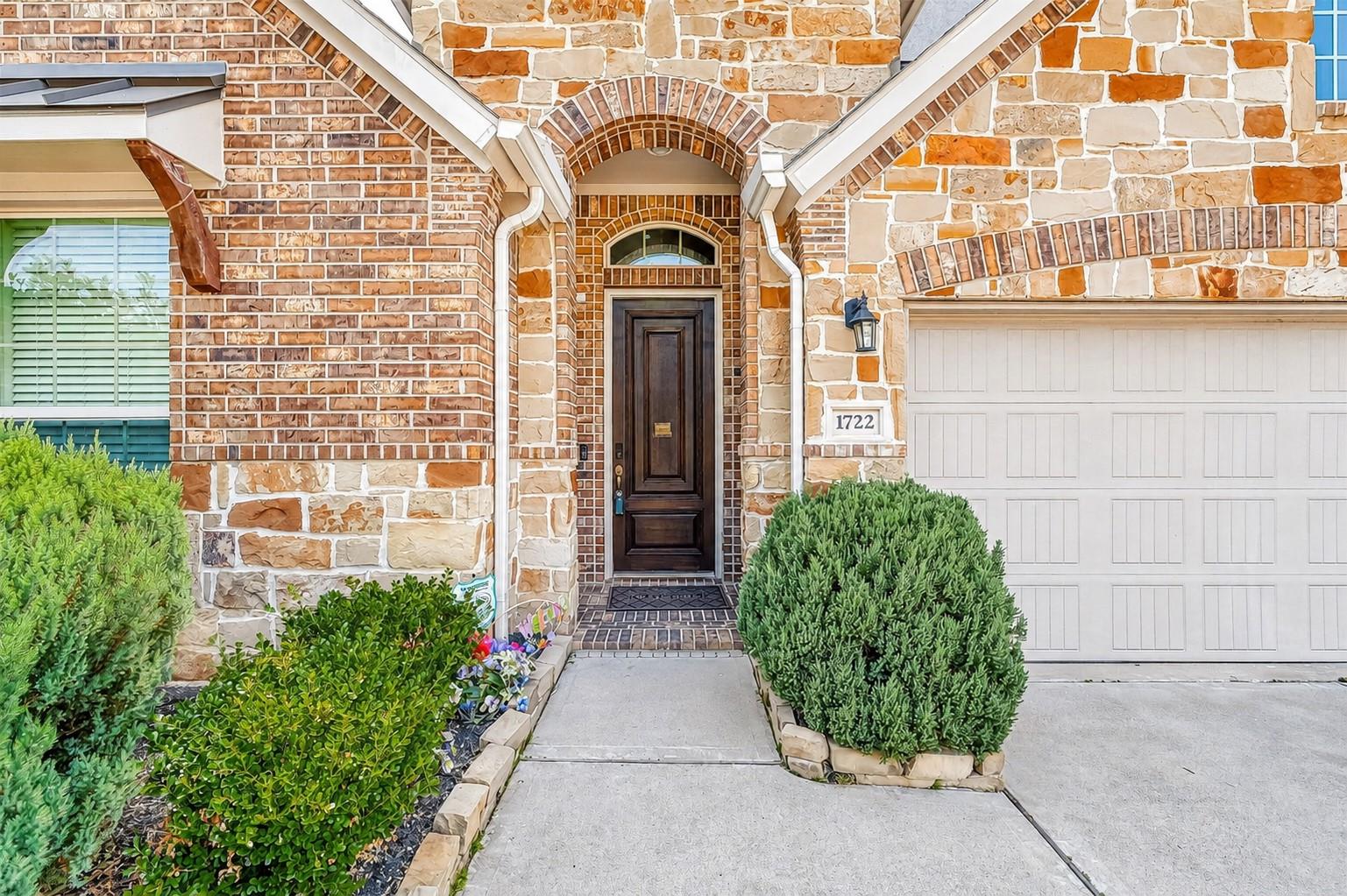 1722 Dominion Heights Lane