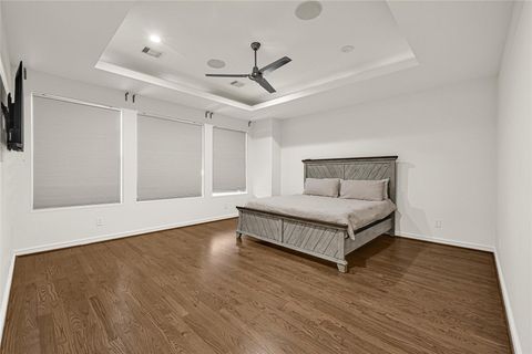 Tiny photo for 707 W Clay St, Houston, TX 77019 (MLS # 75321581)