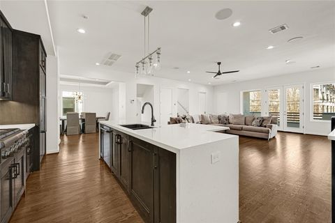 Tiny photo for 707 W Clay St, Houston, TX 77019 (MLS # 75321581)