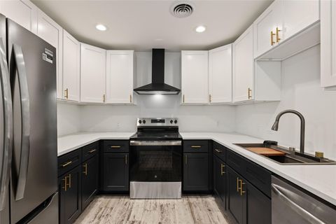 909 Silber Road 11 Houston TX 77024