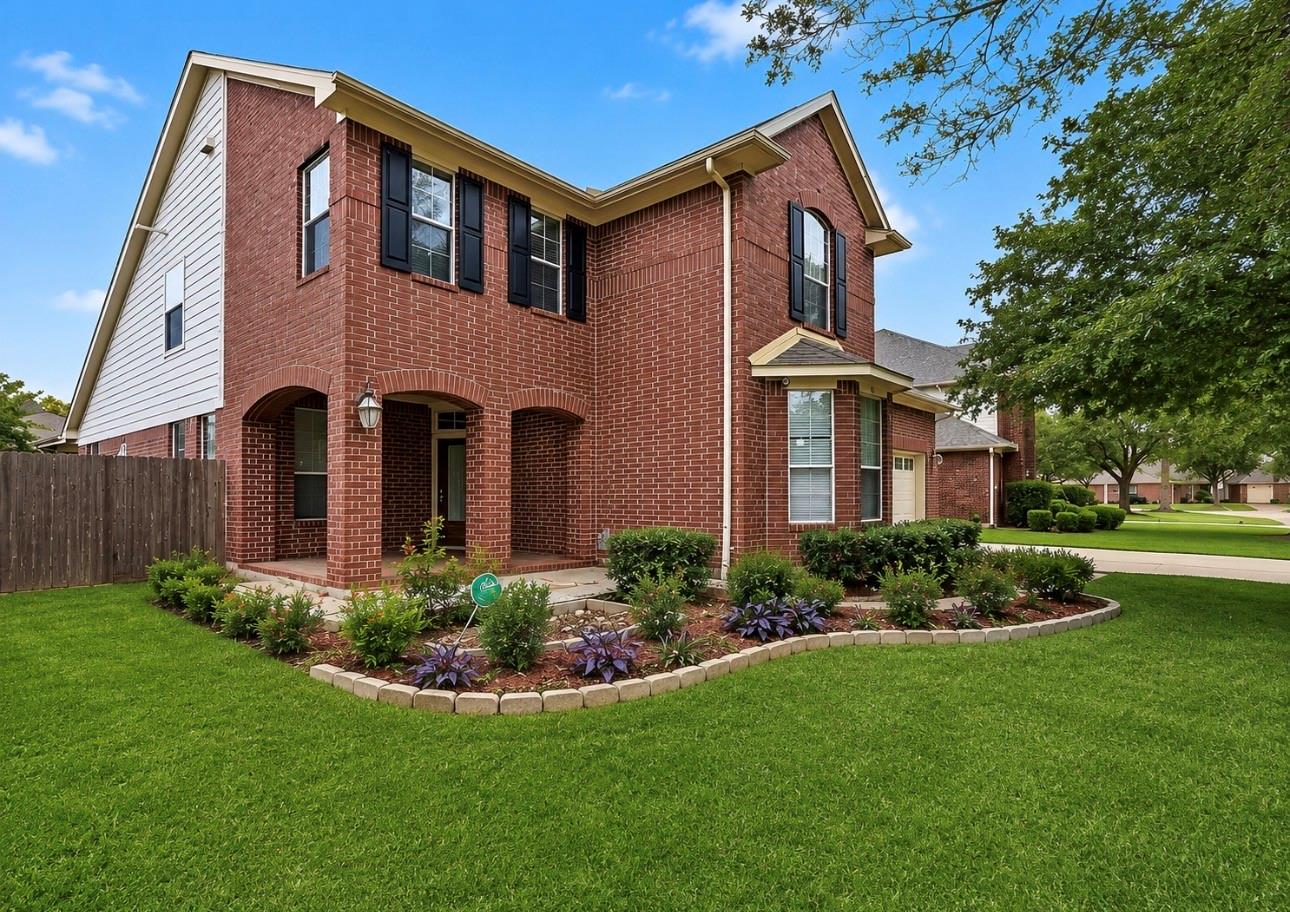 5211 Shadow Breeze Lane