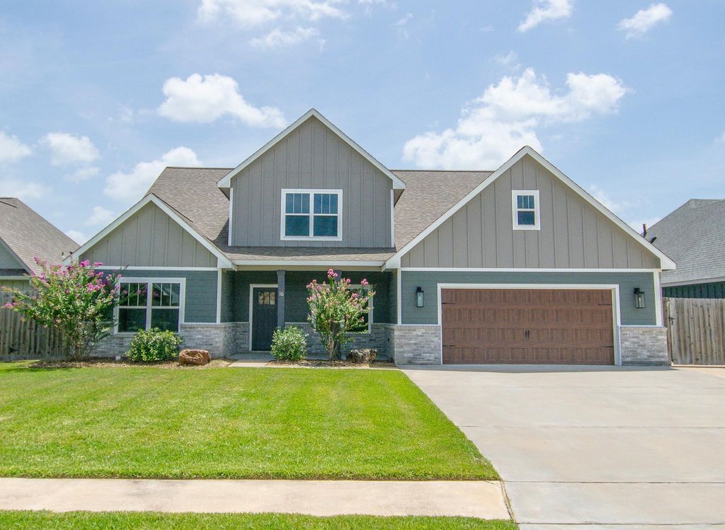Photo of 16 Greystone Court, Angleton, TX 77515 (MLS # 27844056)