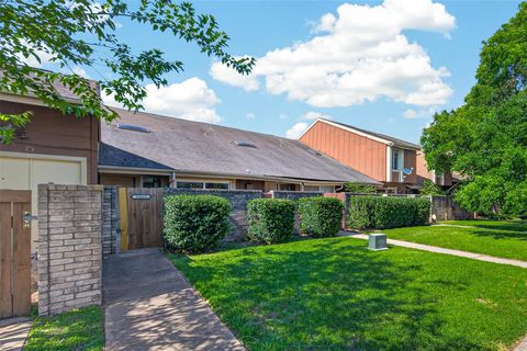Photo of 12667 Wellington Park Drive, Houston, TX 77072 (MLS # 69099546)