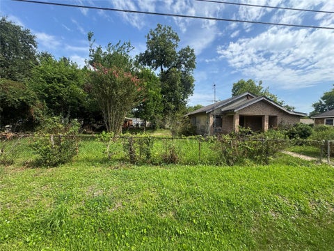Photo of 3215 Roland Street, Houston, TX 77026 (MLS # 28514480)
