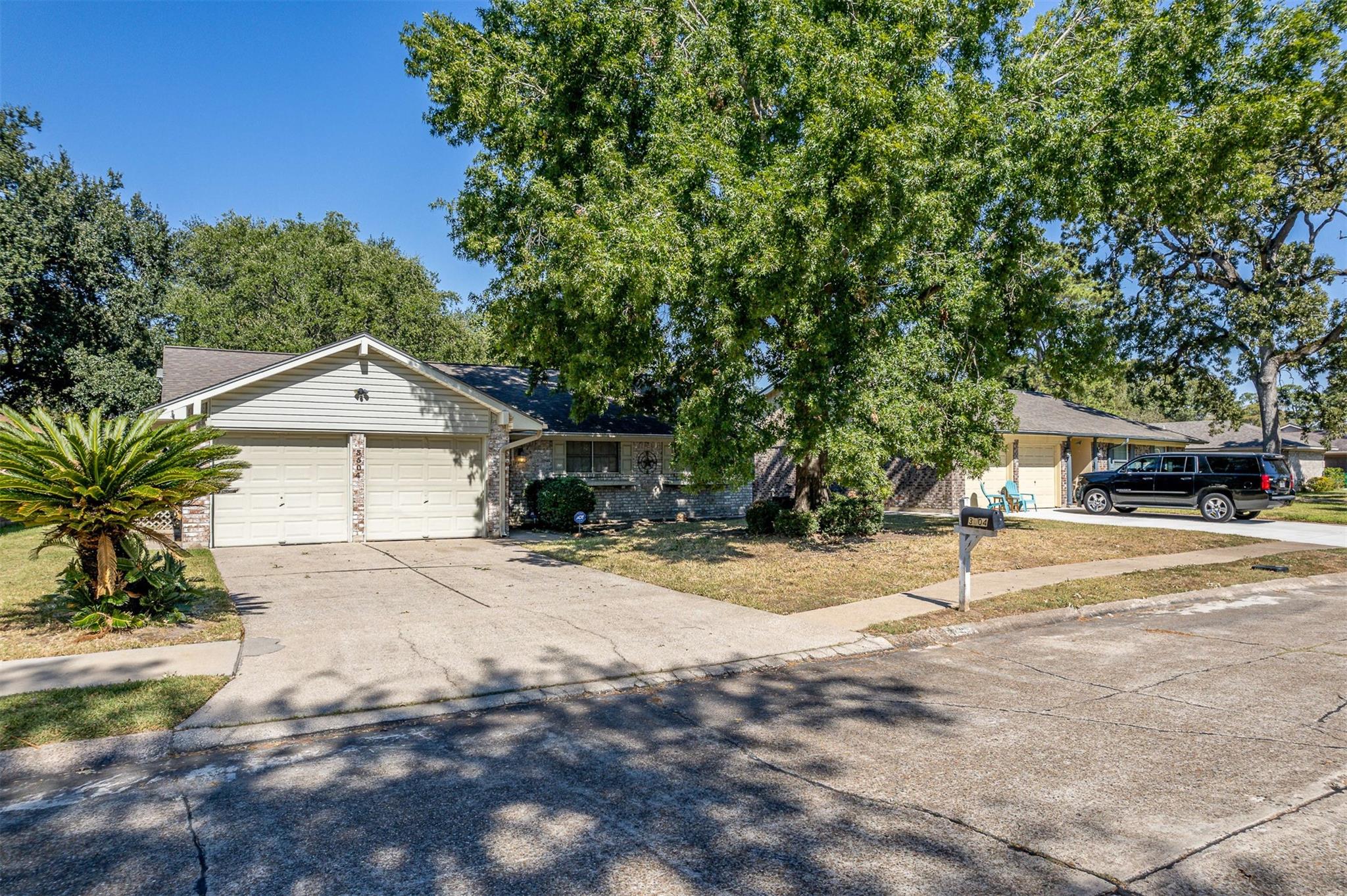 3504 Kingsway Drive