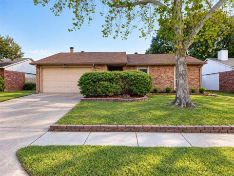 Photo of 119 W Way Drive, Allen, TX 75002 (MLS # 29789551)