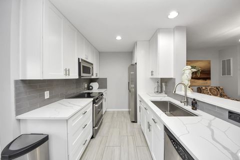 Tiny photo for 2248 Ann Street, Houston, TX 77003 (MLS # 92038327)