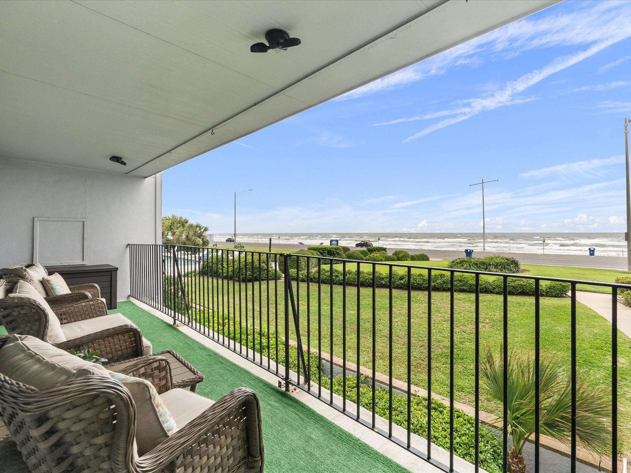7600 Seawall Boulevard 113