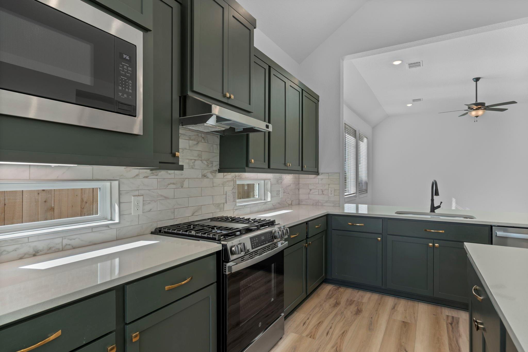 21915 Woodland Hawthorn Lane