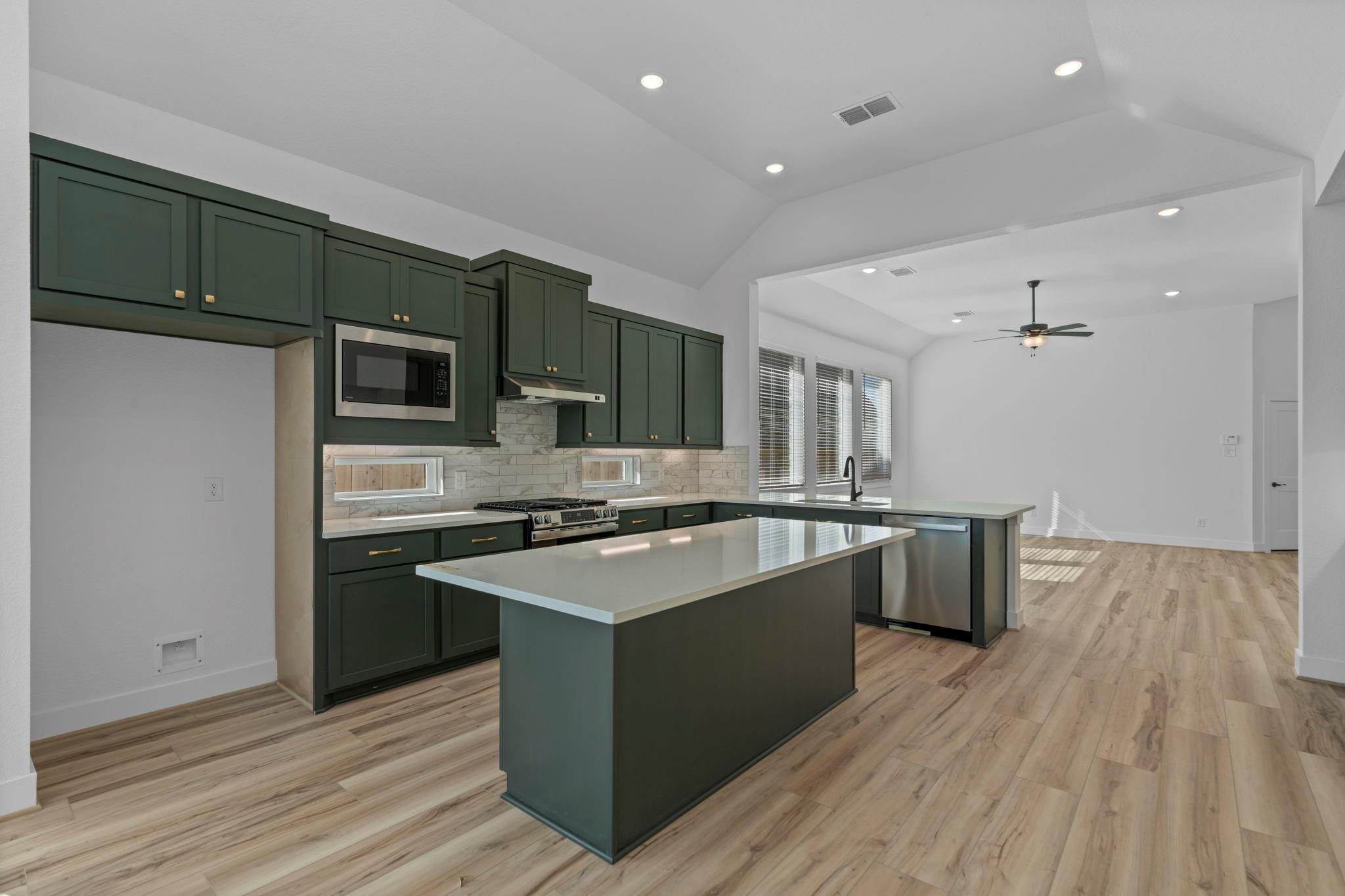 21915 Woodland Hawthorn Lane