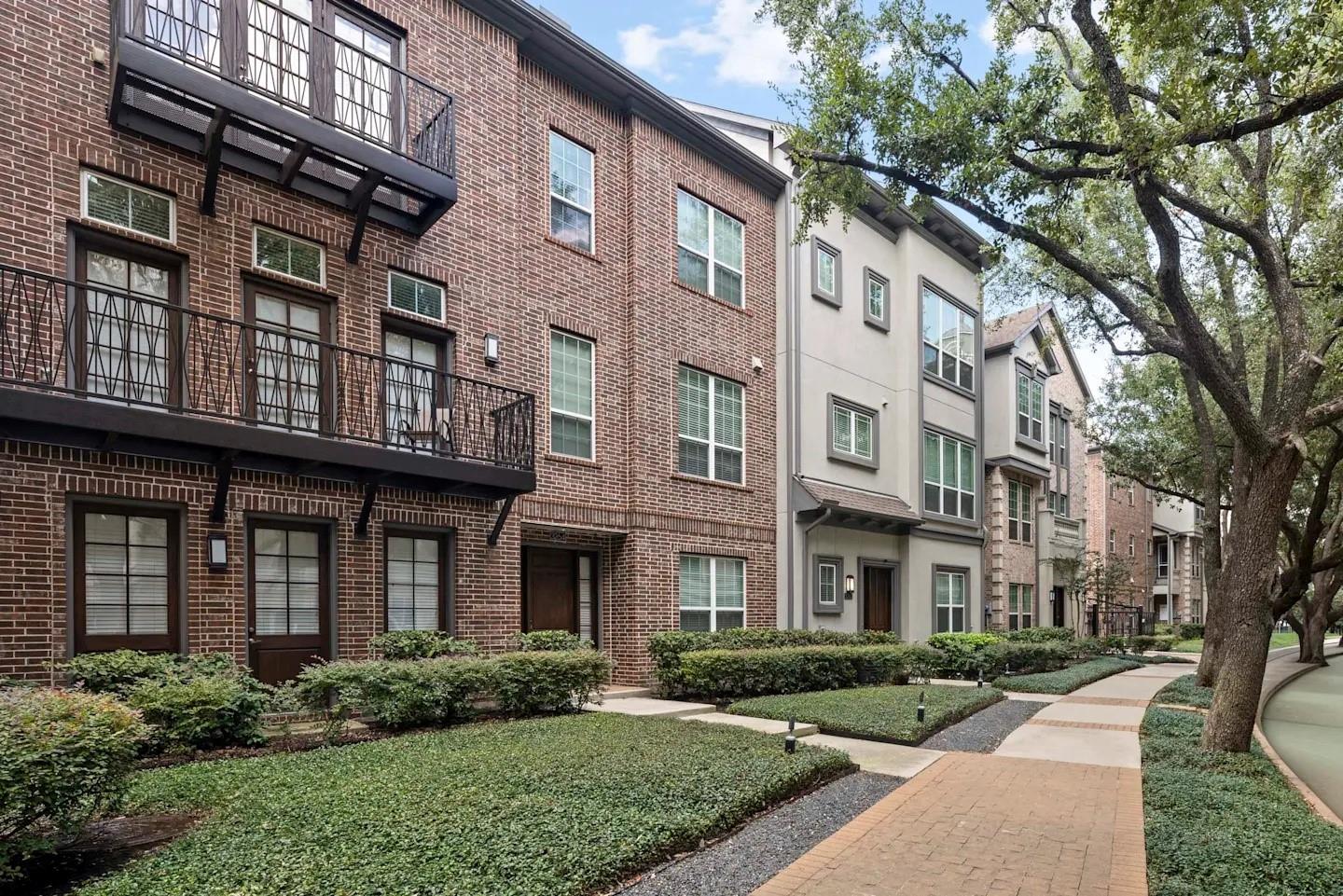 3939 W Alabama Street 1-662