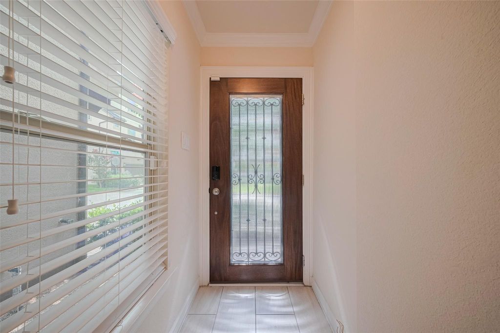 Photo of 10004 Spring Shadows Park Circle, Houston, TX 77080 (MLS # 41684707)