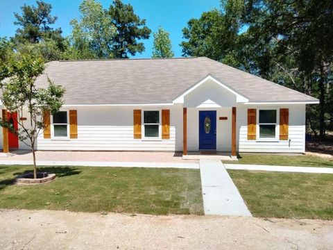 Photo of 15530 Towerwood Drive #A, Conroe, TX 77306 (MLS # 45188409)