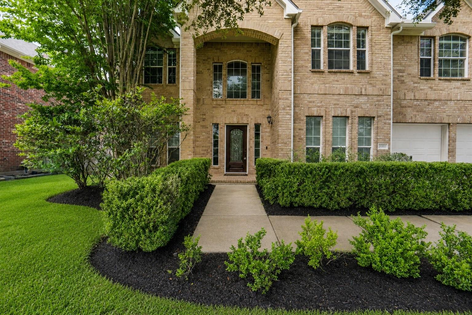 2414 Falcon Knoll Ln