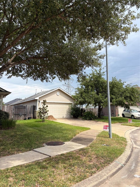 Photo of 11042 Warath Oak Court, Houston, TX 77065 (MLS # 34369621)