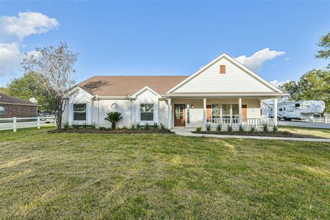 Photo of 2284 Fm-1094, Sealy, TX 77474 (MLS # 461036)