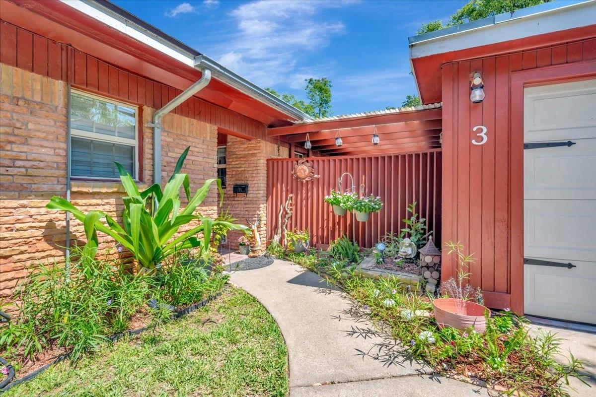 3 Maple Lane