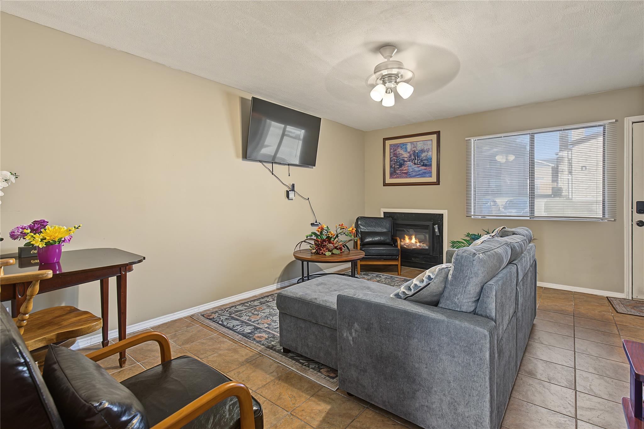 2521 Crosstimbers Street H1