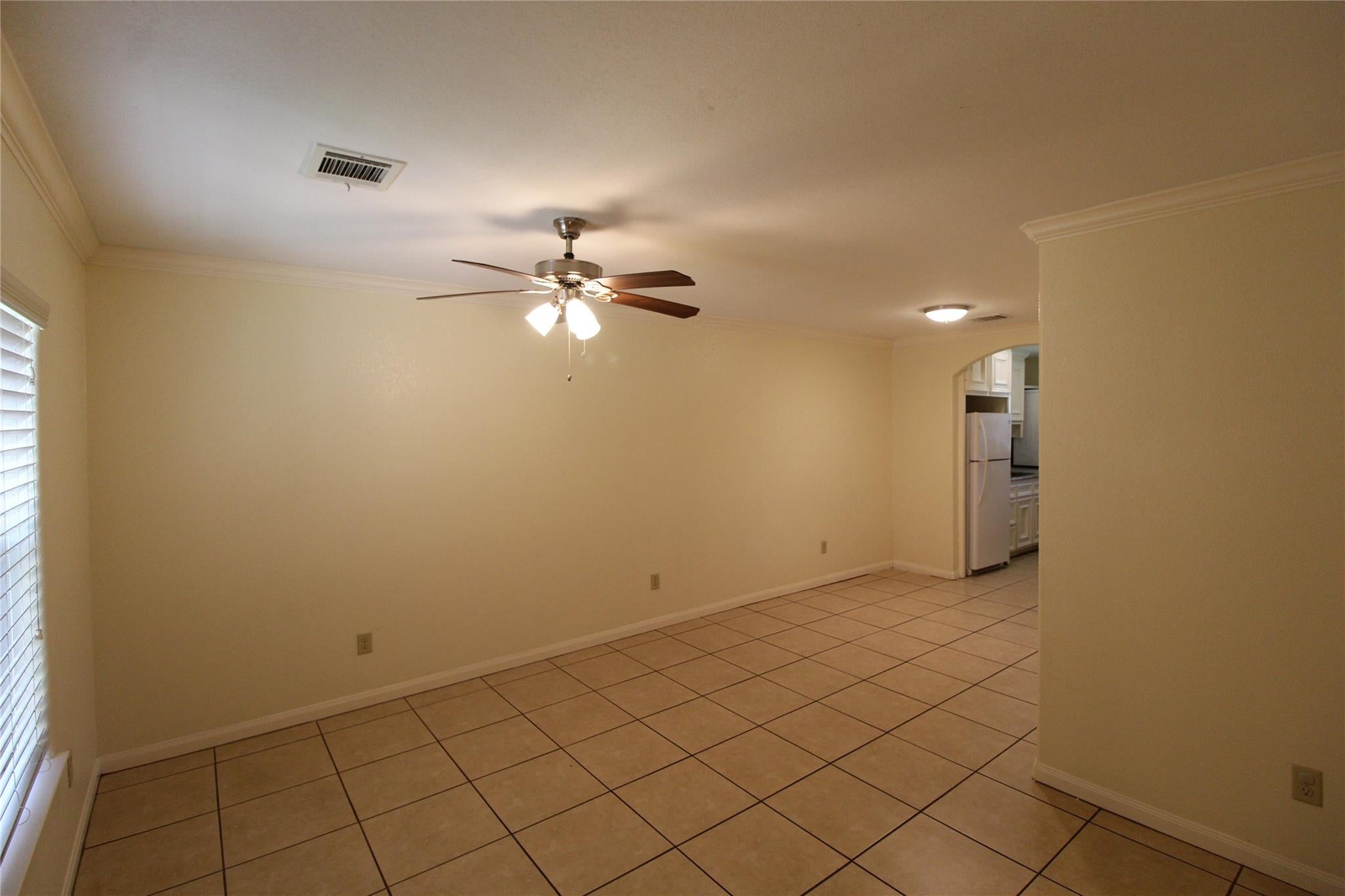 814 Mobile Drive B