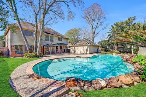 303 Melodywood Drive Friendswood TX 77546