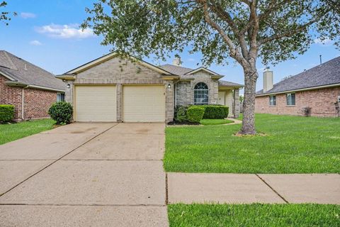 Photo of 4026 Ashview Lane, Fresno, TX 77545 (MLS # 19227612)
