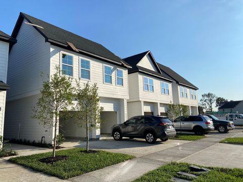 Photo of 3253 Real Street #B, Houston, TX 77087 (MLS # 2752289)