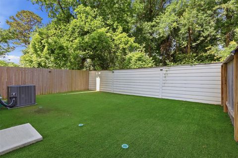 Tiny photo for 5305 Donovan Gardens Lane, Houston, TX 77091 (MLS # 42561900)