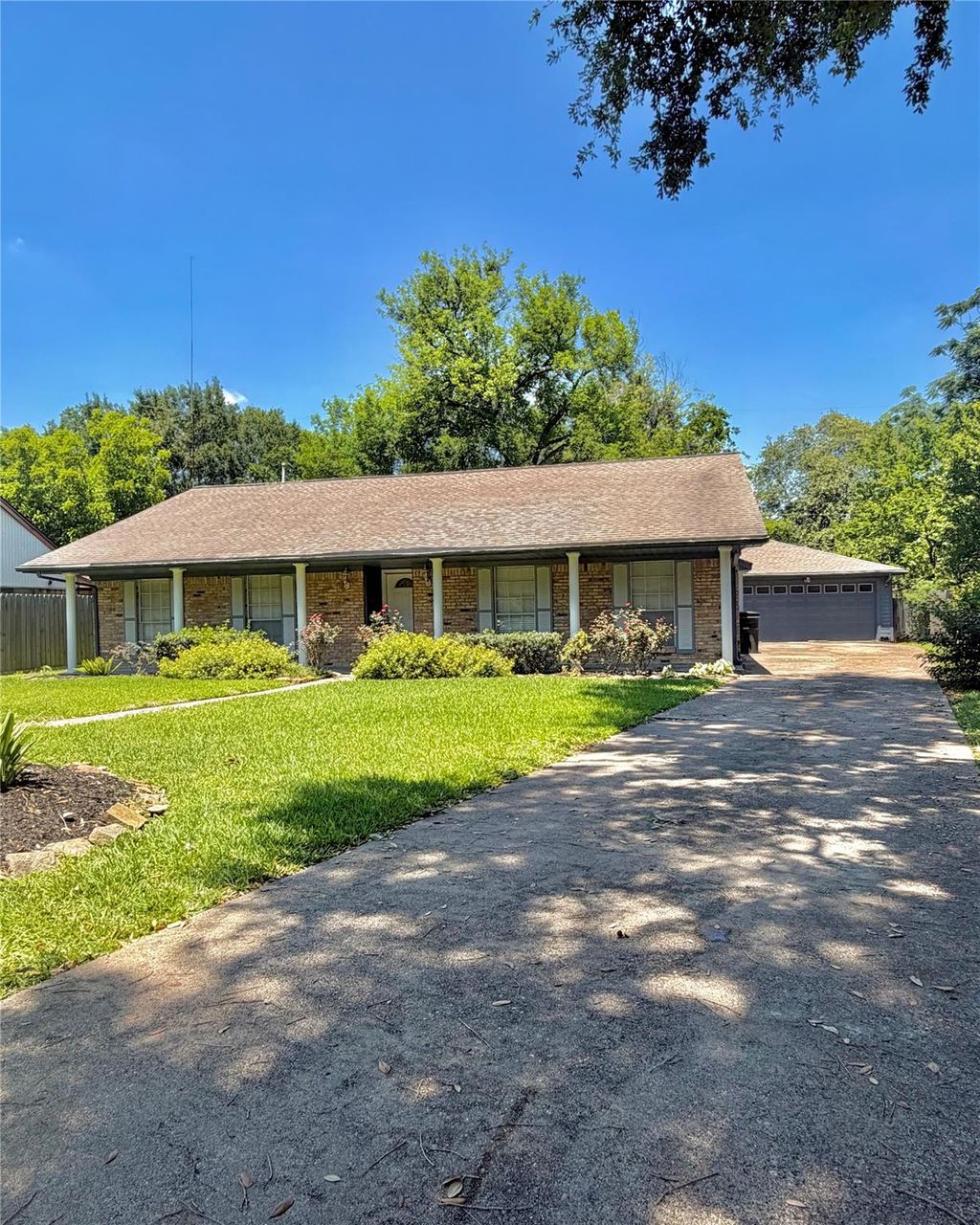 Photo of 5422 Winding Way Drive, Houston, TX 77091 (MLS # 97188245)
