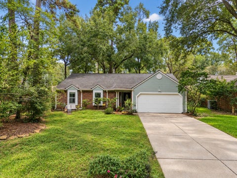 Homes For Sale - 3319 Creek Shadows Drive<br/> Kingwood, TX 77339