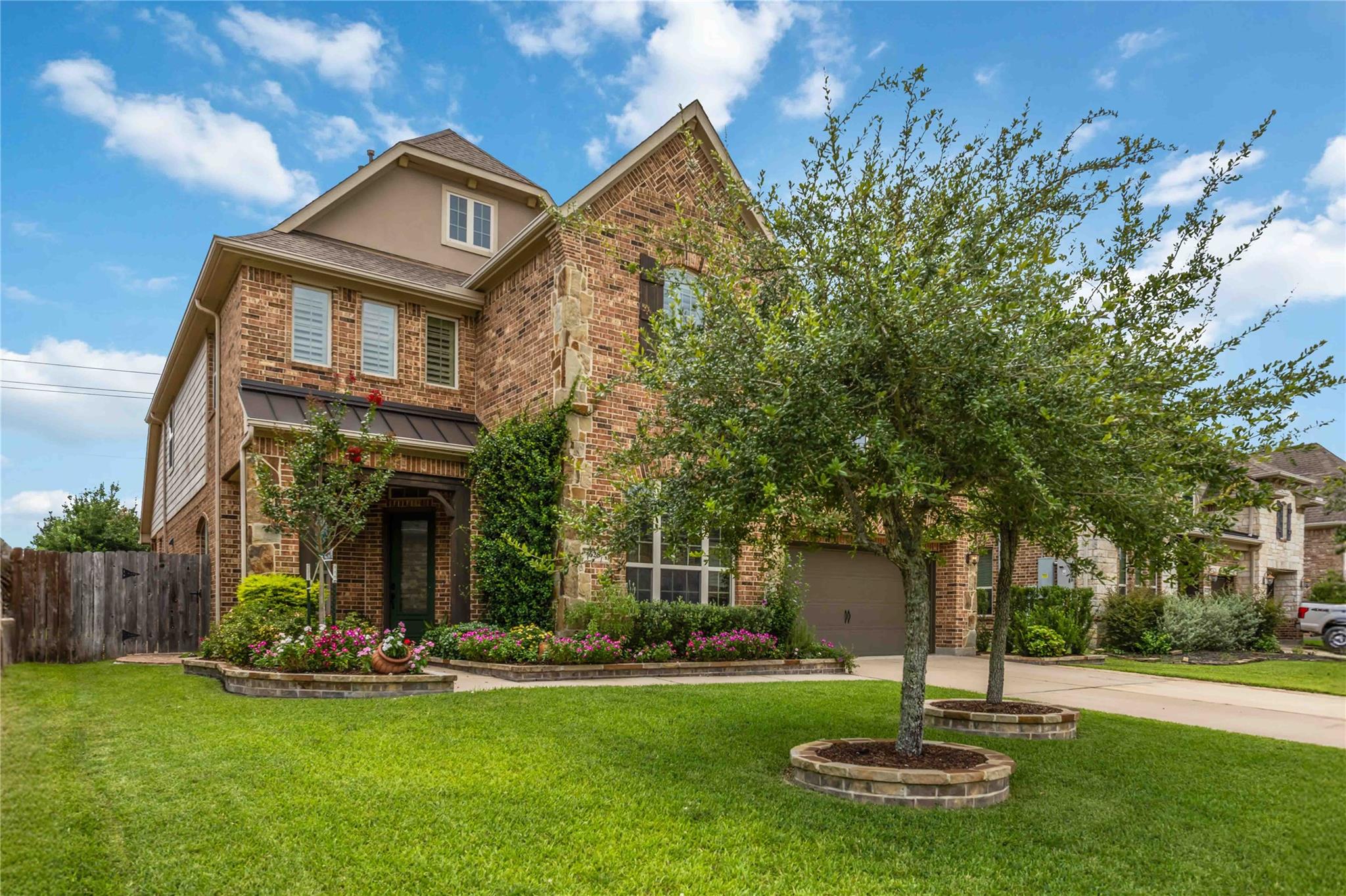 1628 Longwood Glen Lane