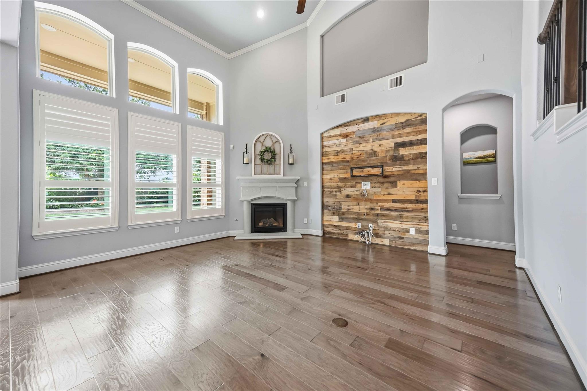 1628 Longwood Glen Lane